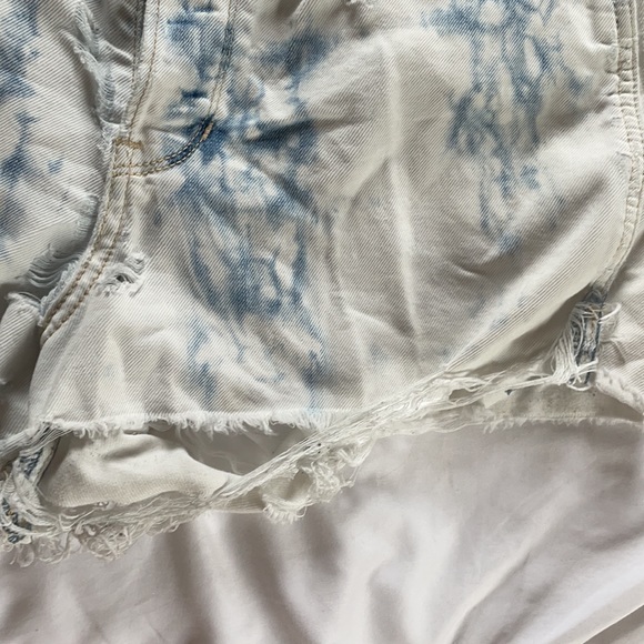 Hollister Jean Shorts - Picture 3 of 12